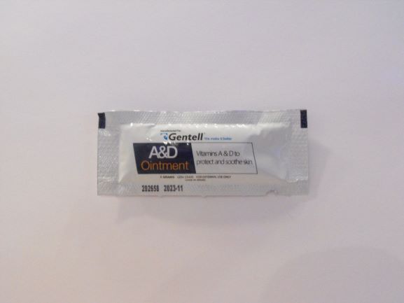 A & D Ointment, 5 gram Foilpak 144/box. - Click Image to Close